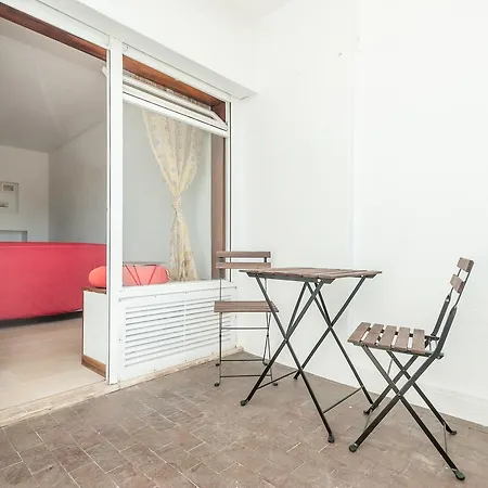 Apartamento 2 Min Walk To Beach Carcavelos (Lisbon)