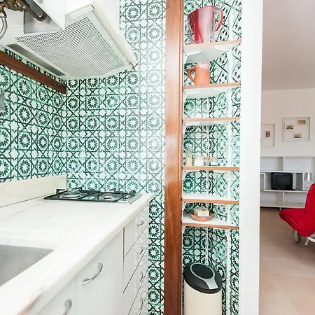 Apartamento 2 Min Walk To Beach Carcavelos (Lisbon)