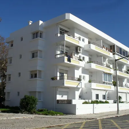 2 Min Walk To Beach Carcavelos (Lisbon)